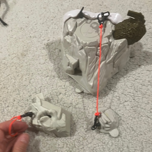 Vintage Arctic / Mountain Mission / Mountain Climbing Action Man sets from 1990s - Picture 4 of 7